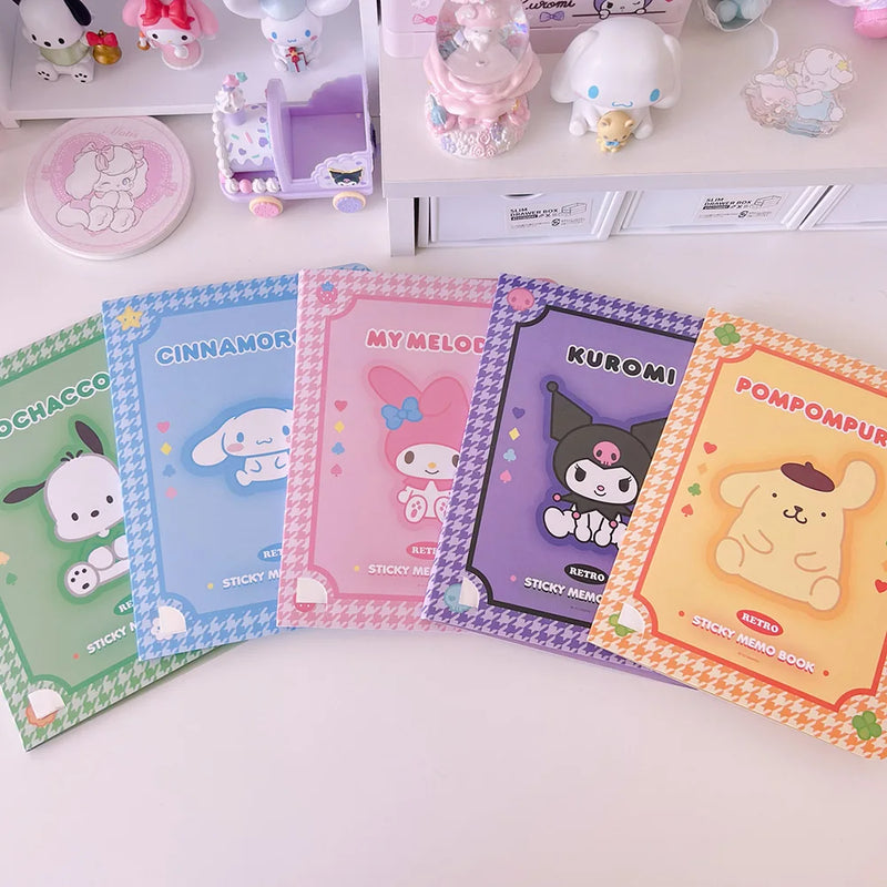 Livro com papéis de carta e post It da Kuromi, Cinnamoroll e Melody